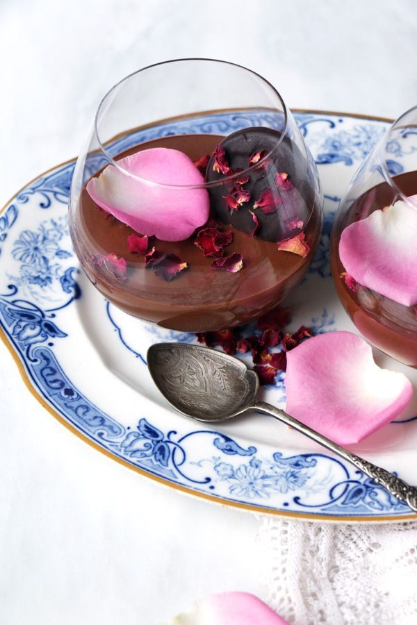 Rose Cardamom Chocolate Mousse (vegan) -   16 desserts Vegan mousse
 ideas