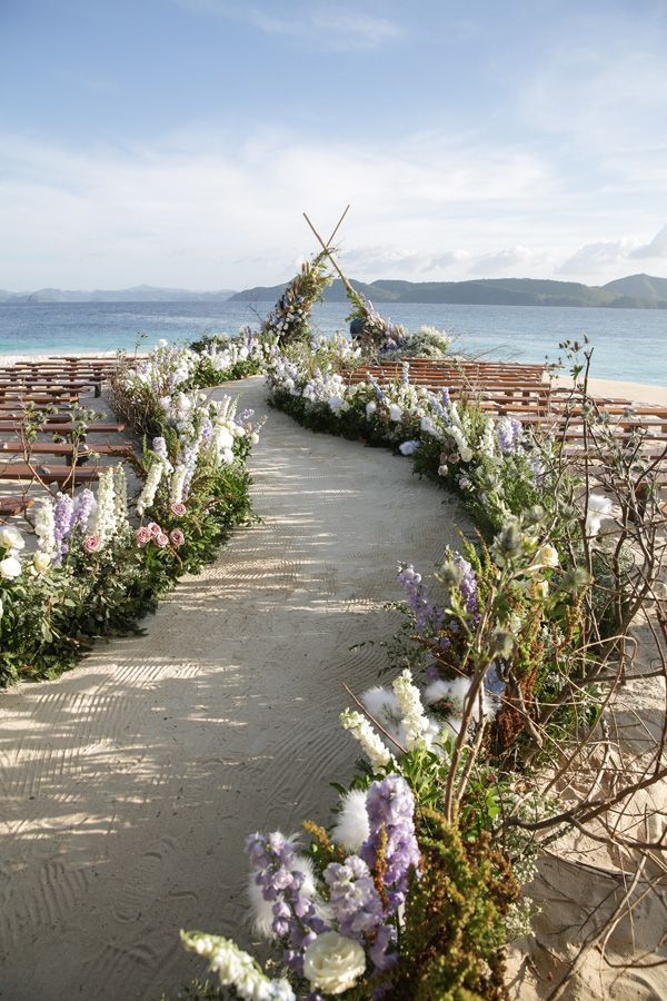 Here are the Official Photos of Iza Calzado and Ben Wintle’s Gorgeous Beach Wedding! -   17 wedding Themes beach
 ideas