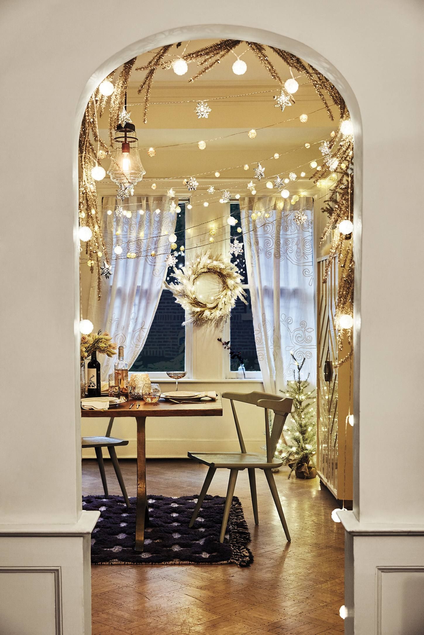 Nemus Dining Table -   20 holiday Style string lights
 ideas