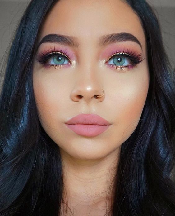 40 Spring Makeup Looks You Need To Try In 2019 - Page 22 of 40 -   7 hair Pink eye makeup
 ideas