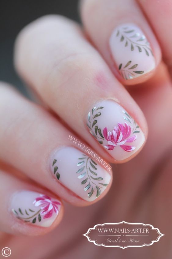 9 Vintage Wedding Nail Art For Brides For Classy Look -   8 vintage wedding Nails
 ideas