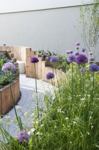 30+ Gorgeous Small Garden Landscaping Ideas On A Budget -   11 garden design Slope driveways ideas
