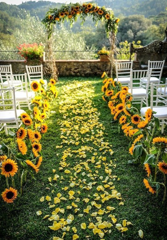 48 UNIQUE WEDDING SCENE DECORATION WILL BE IMPRESSIVE - Page 36 of 48 -   11 wedding Sunflower rustic ideas