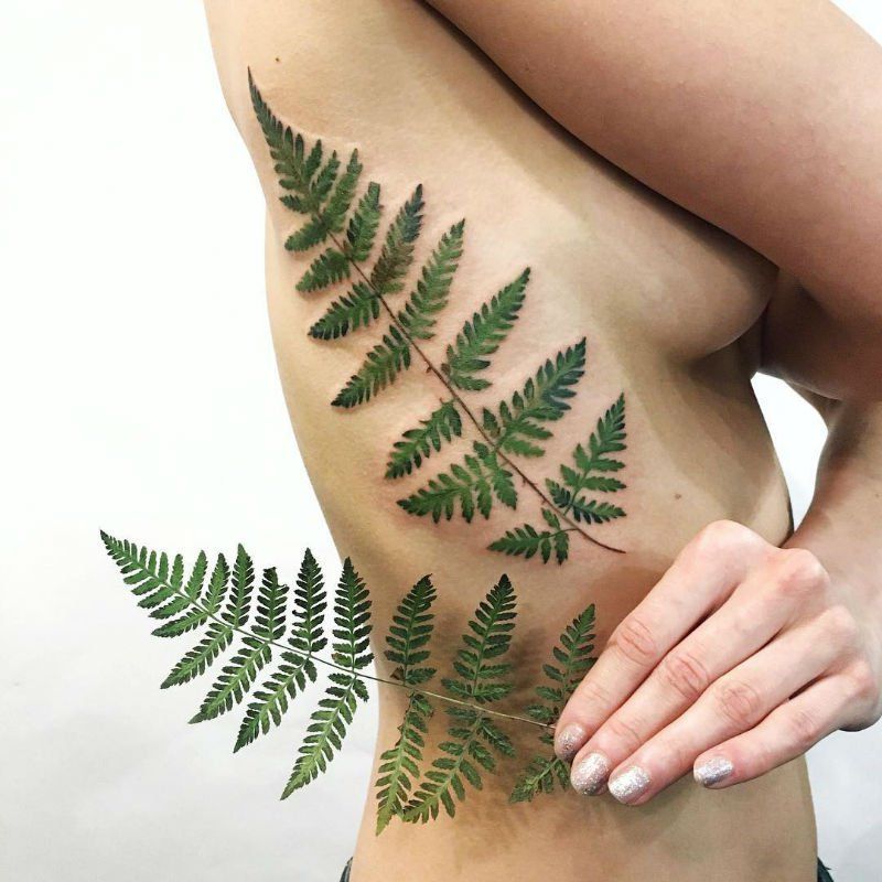 Gifted Tattoo Artist Uses Living Plants to Create Stunning and Elegant Floral Tattoos -   13 plants Tattoo back ideas