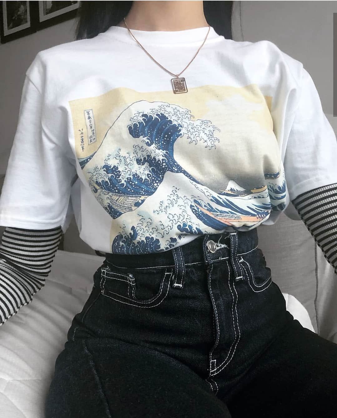 Great Wave Off Kanagawa Tsunami Japaneses Art Painting T-shirt -   14 holiday Outfits grunge ideas