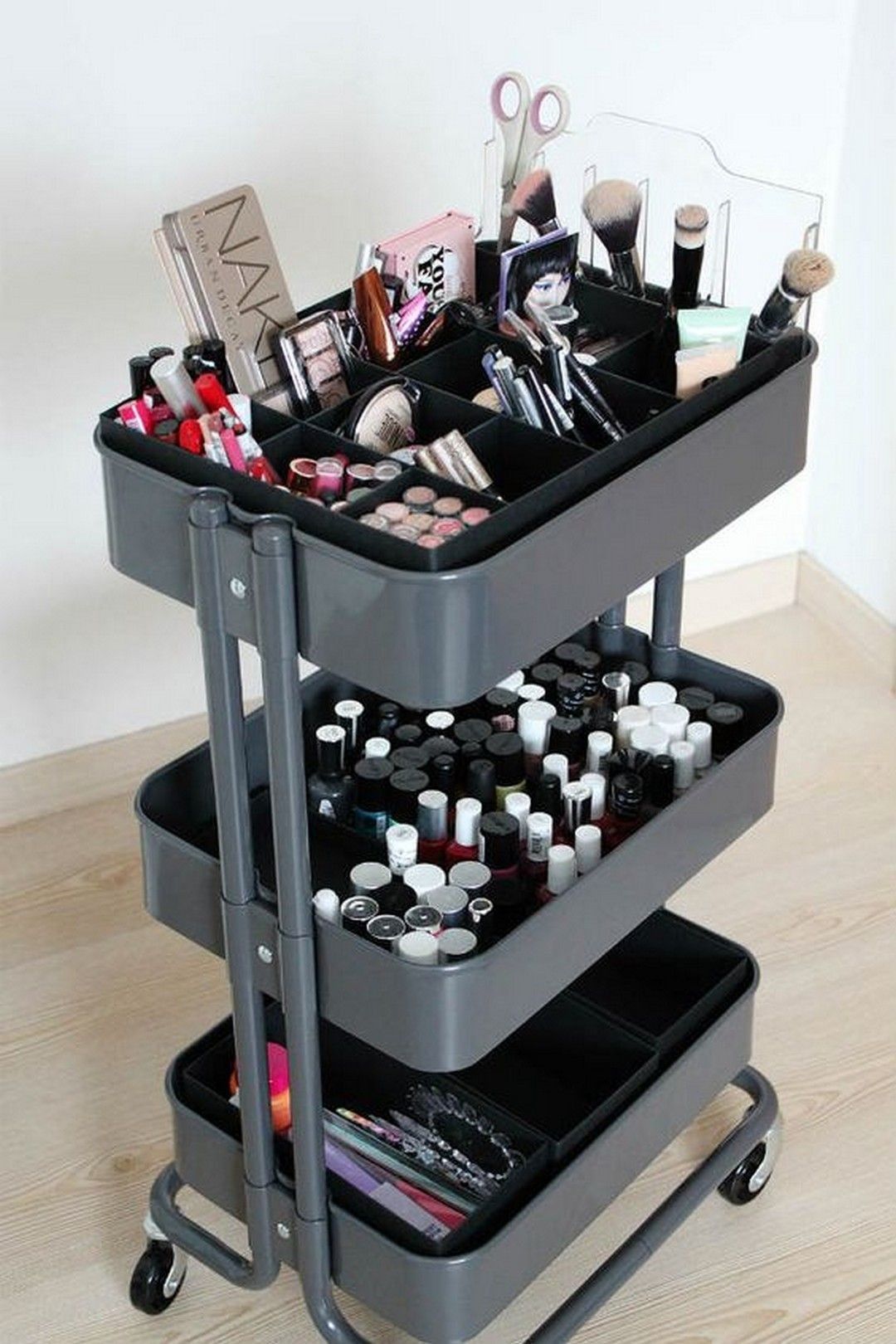 21 Simple Makeup Organizer Ideas For Proper Storage -   14 makeup Storage table ideas