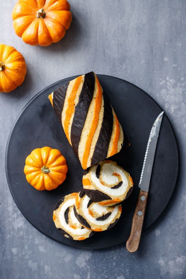 Pumpkin Cake Roll with Mascarpone Whipped Cream -   16 roll cake Photography ideas