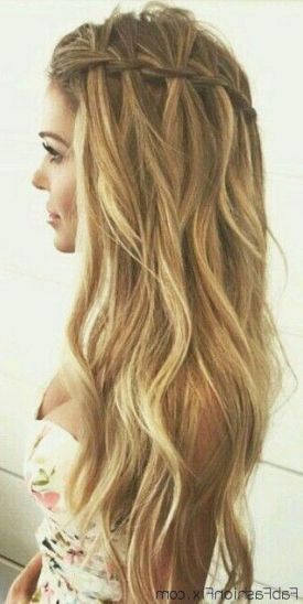 15+ Fabulous Women's Long Hair Hairstyles Ideas for Your Easy Going Summer -   17 hairstyles Recogido 2018 ideas