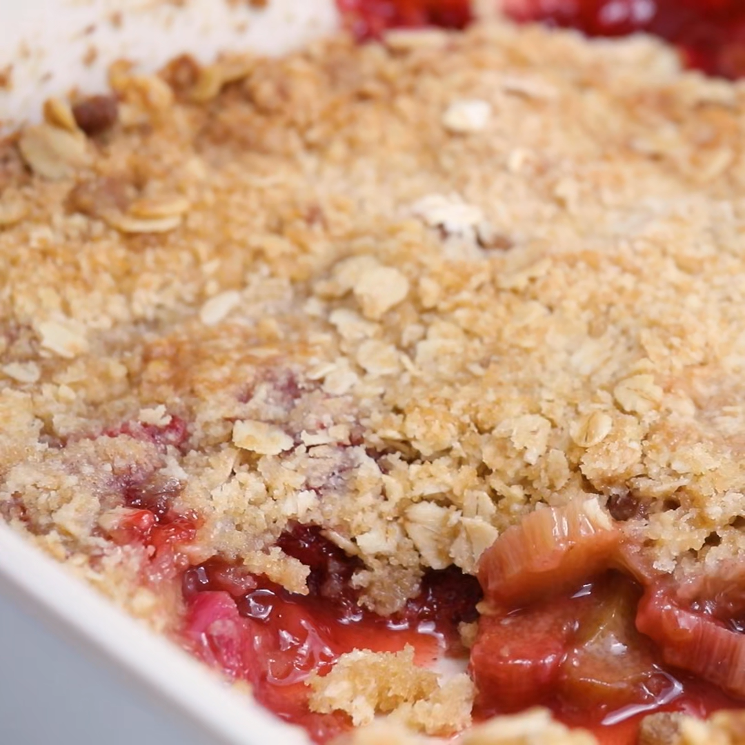 Strawberry Rhubarb Crisp -   18 desserts Videos fruit ideas