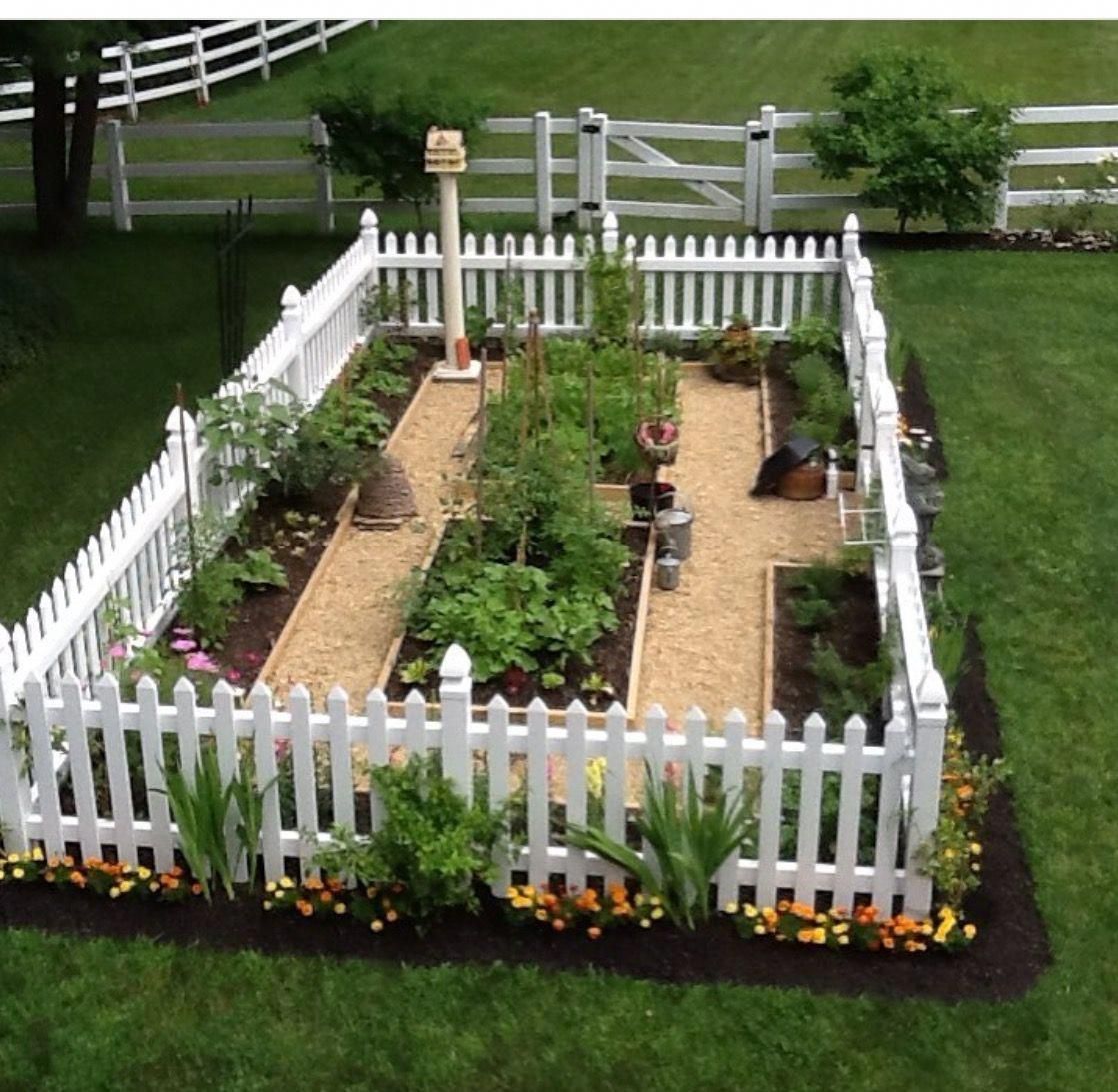 Perfect Garden Layout -   19 garden design Vegetable fence ideas