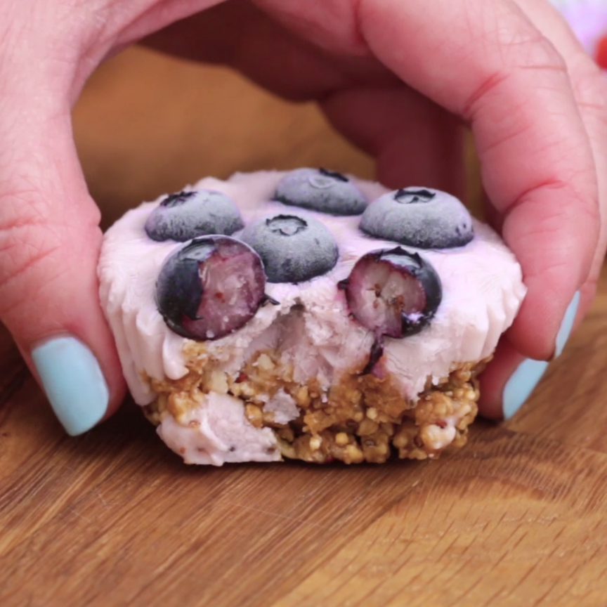 You Should Grab Your Bae And Make These Frozen Yogurt Granola Cups -   24 diet Snacks videos ideas