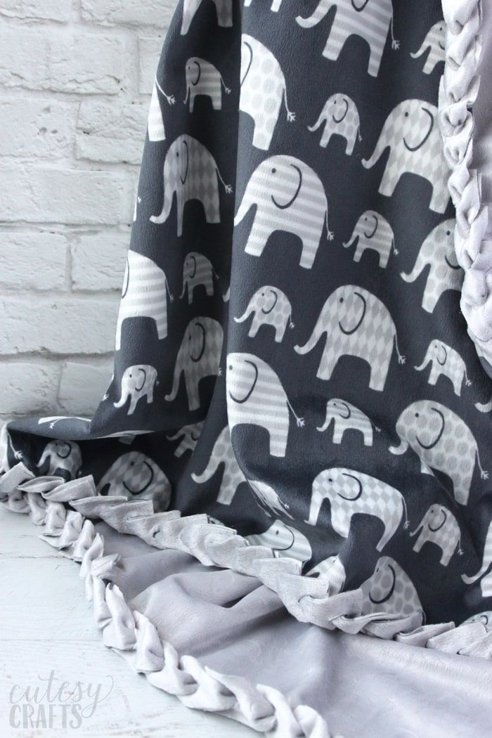 How to Make No-Sew Fleece Blankets with a Braided Edge -   24 fabric crafts No Sew patterns ideas