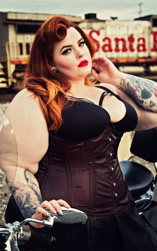 Full Figure/ Plus Size Corsets -   9 holiday Fashion plus size ideas