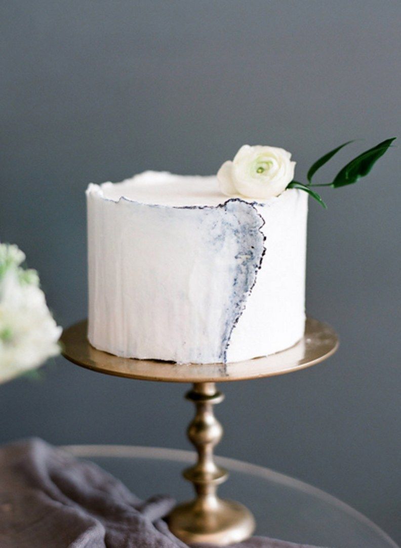 35+ One-tier Wedding Cakes Make Your Wedding Full of Aesthetics - -   12 cake Aesthetic vintage ideas