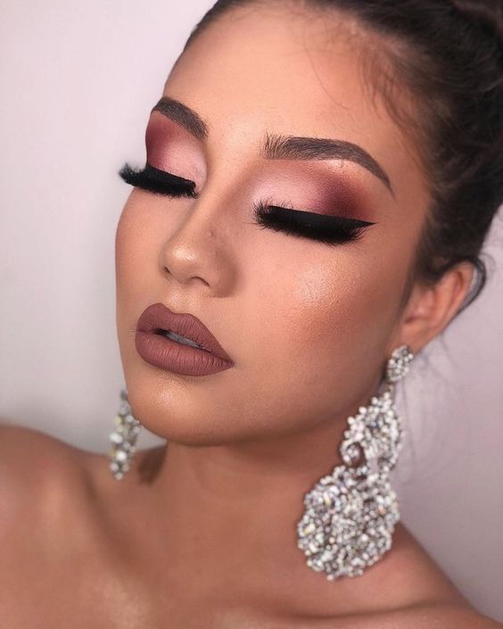 46 Amazing Party Makeup Looks to Try this Holiday Season -   12 formal makeup For Brown Eyes ideas