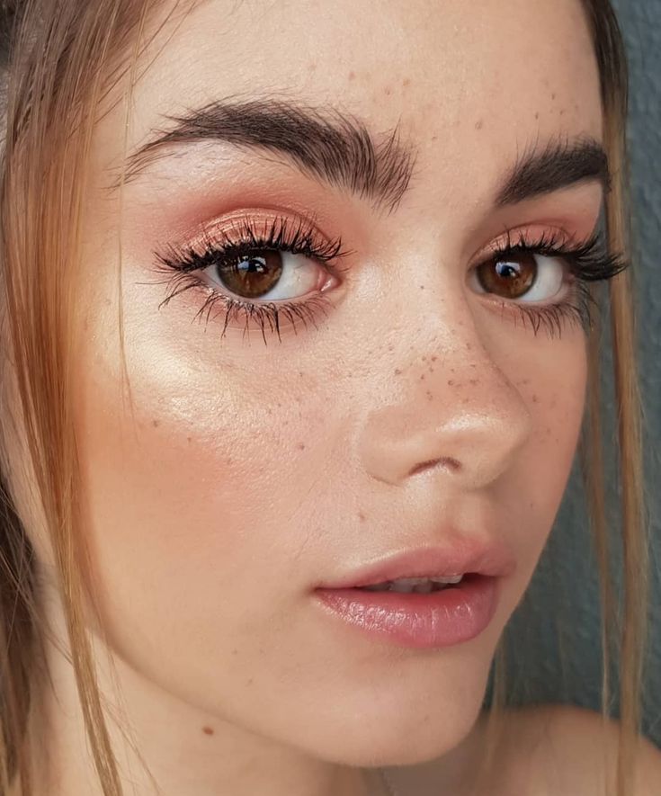 Beauty! Those lashes! ?Cate? Freckles glow, and natural brows Ski -   12 makeup Naturales cejas ideas