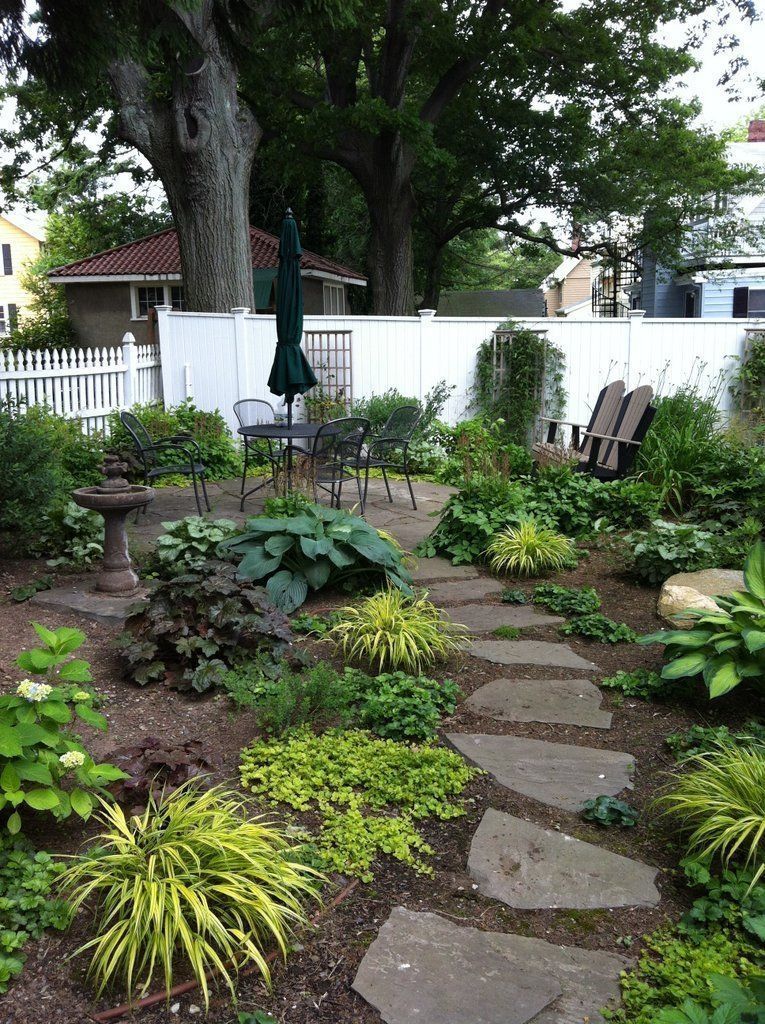 39 Beautiful Shady Plant Ideas for Small Garden -   13 garden design Rectangular yards ideas