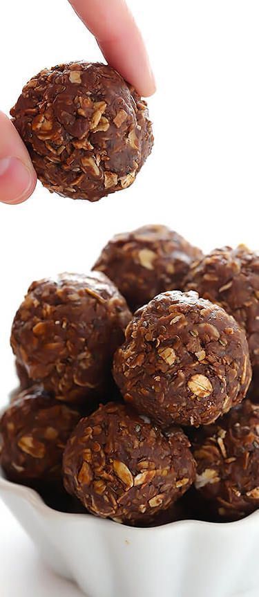 Chocolate Peanut Butter No-Bake Energy Bites (Naturally Sweetened) -   13 healthy recipes Baking energy bites ideas