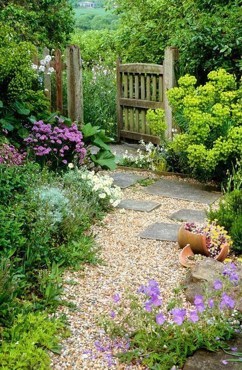 8 garden design features that will bring the wow factor to your outdoor space -   14 garden design Fence outdoor living ideas