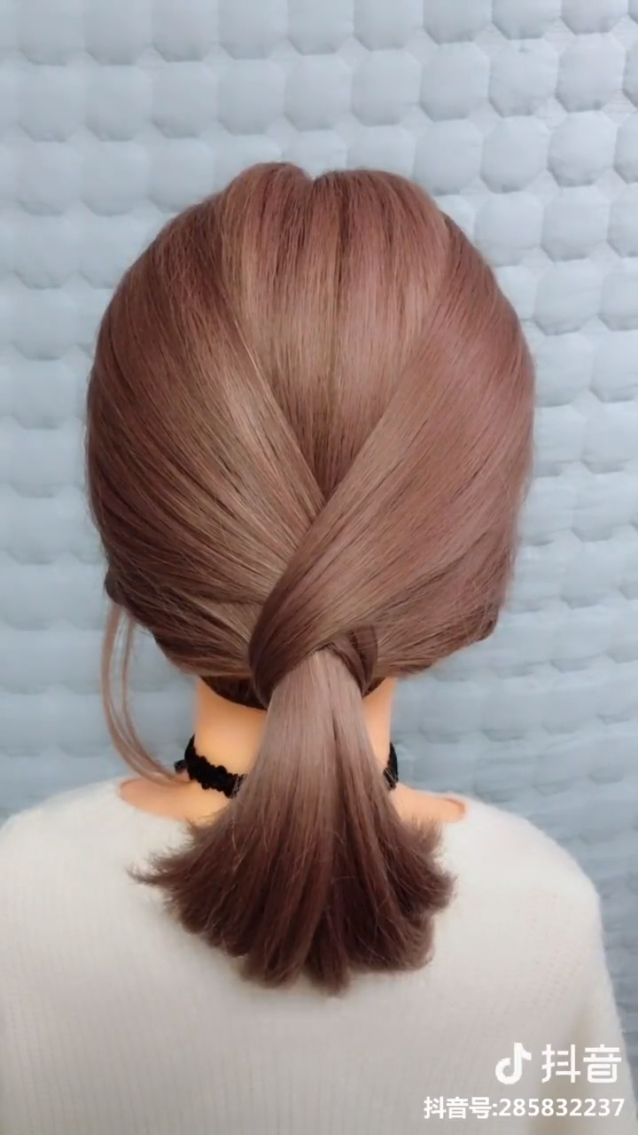 Super Easy Beautiful Ponytail for Short Hair -   16 hair Updos videos ideas