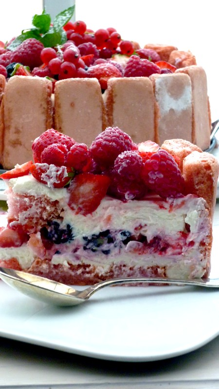 Charlotte aux fruits rouges -   17 cake Fruit rouges ideas