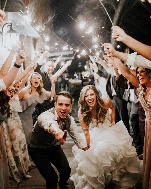 20 Must-Have Wedding Photo Ideas with Bridesmaids and Groomsmen -   17 wedding Inspiration photos ideas