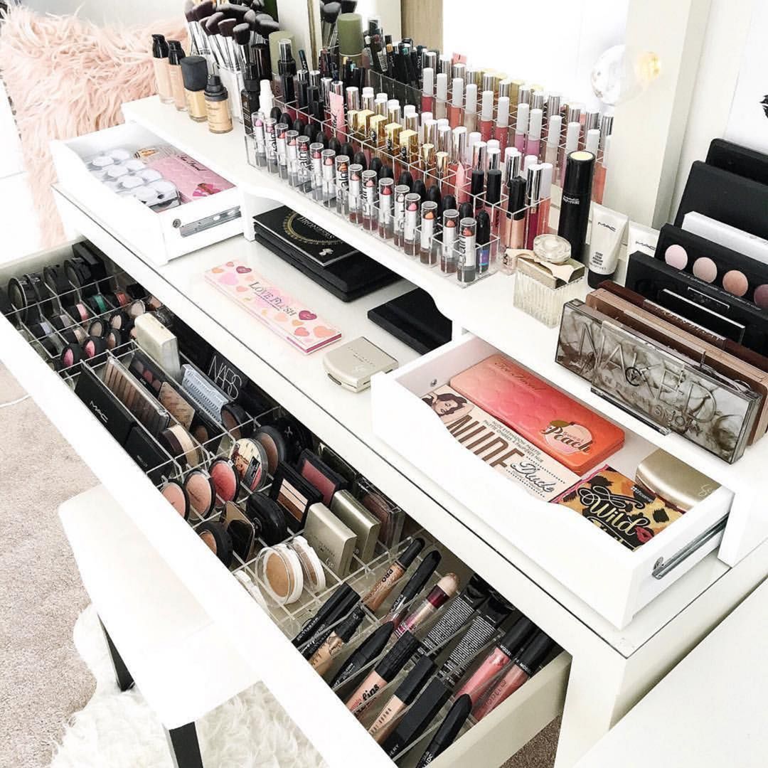 25+ Fabulous Makeup Storage Design Ideas To Keep Your Makeup -   4 big makeup Collection ideas