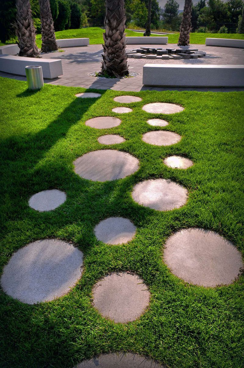 Stepping Stone Path Through Front Yard Garden -   9 garden design Square stepping stones ideas
