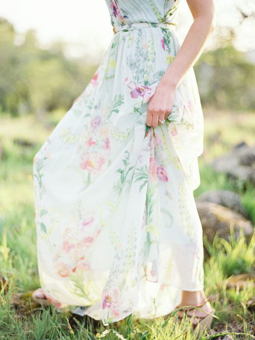 8 Outfits for a Spring Engagement Photo Shoot -   11 dress Floral ana rosa ideas