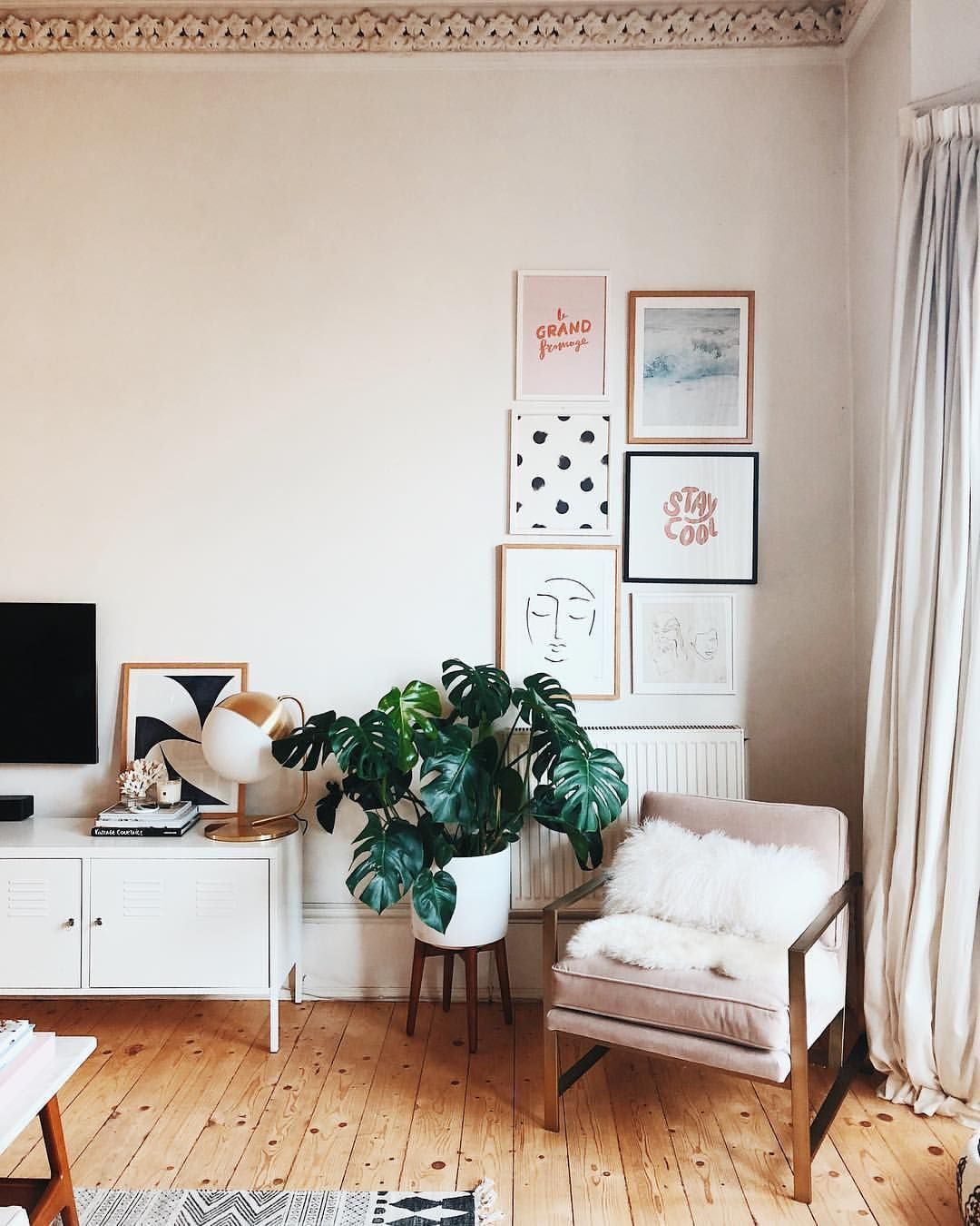 20 Inspirational Home Office Decor Ideas For 2019 -   11 planting Office decor ideas