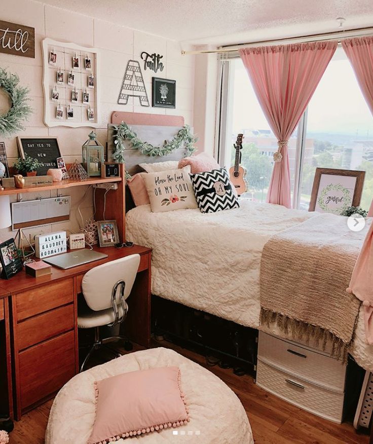 39 Cute Dorm Rooms We're Obsessing Over Right Now -   11 room decor Dorm schools ideas