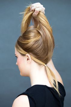 10 Hair Styles You Can Do in Literally 10 Seconds -   14 hair Easy quick ideas