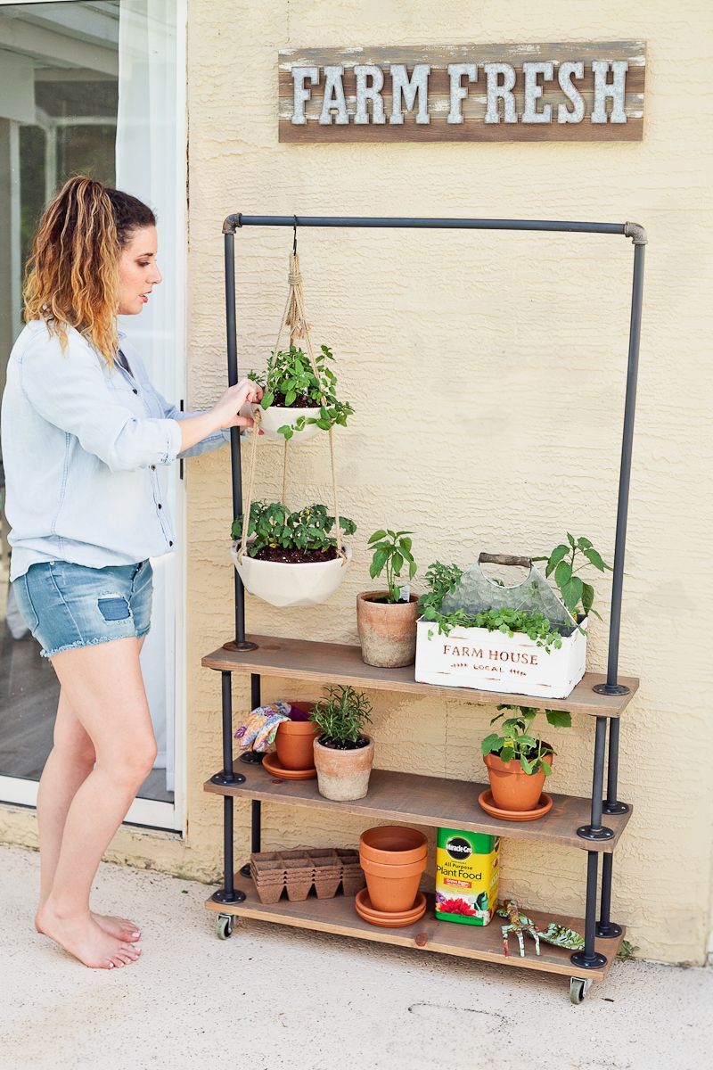 Make Your Own DIY Rolling Garden and Plant Shelf -   14 planting DIY friends ideas