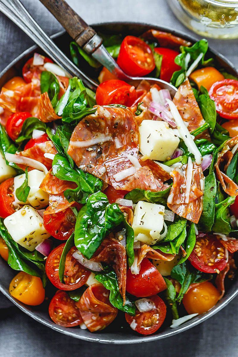 Spinach Salad with Mozzarella, Tomato & Pepperoni -   15 healthy recipes Lunch simple ideas
