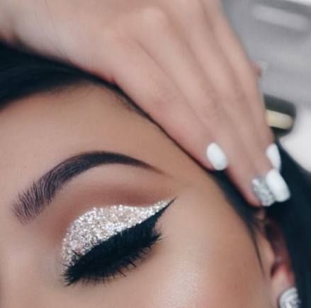 19 Ideas for eye shadow prom silver sparkle -   17 makeup Prom ideas