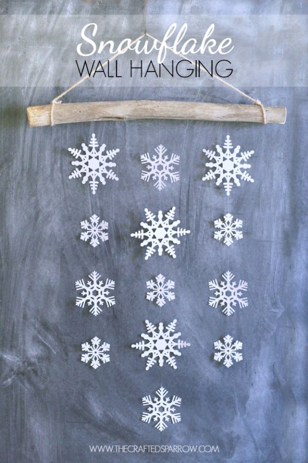 31 Creative DIY Projects With Snowflakes -   18 room decor Christmas paper snowflakes ideas