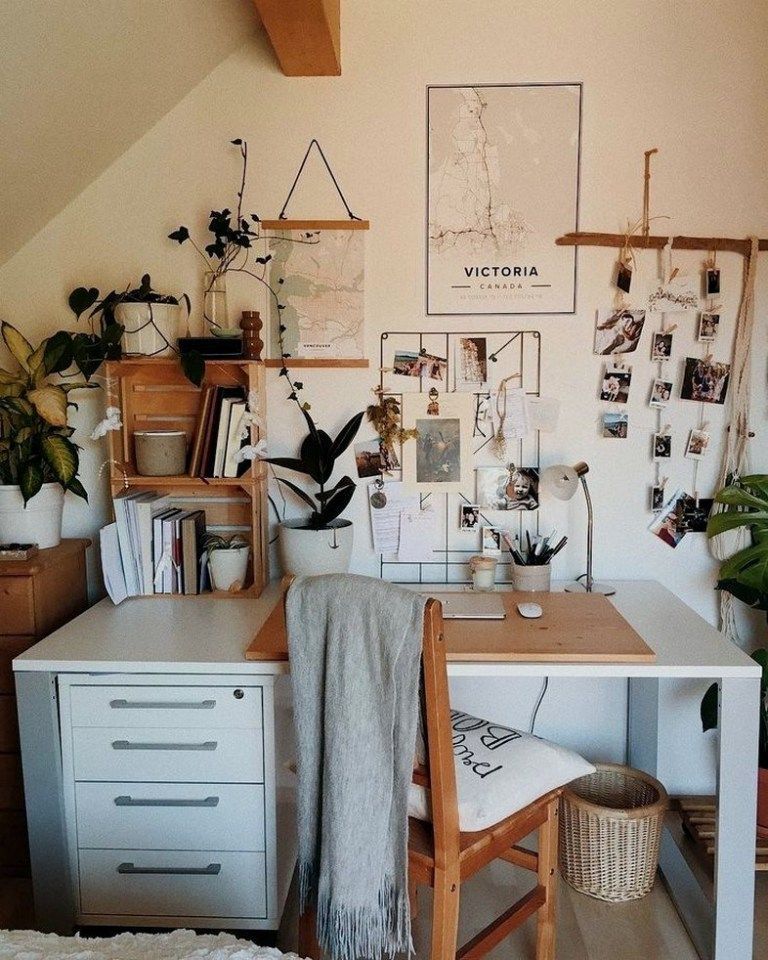 26+ this dorm room is proof you don't have to splurge 14 -   18 room decor Escritorio vintage ideas