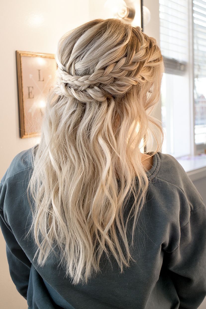 Inspirierende Half Up Half Down Frisuren Hochzeit Pinterest -   8 braided hairstyles Homecoming ideas