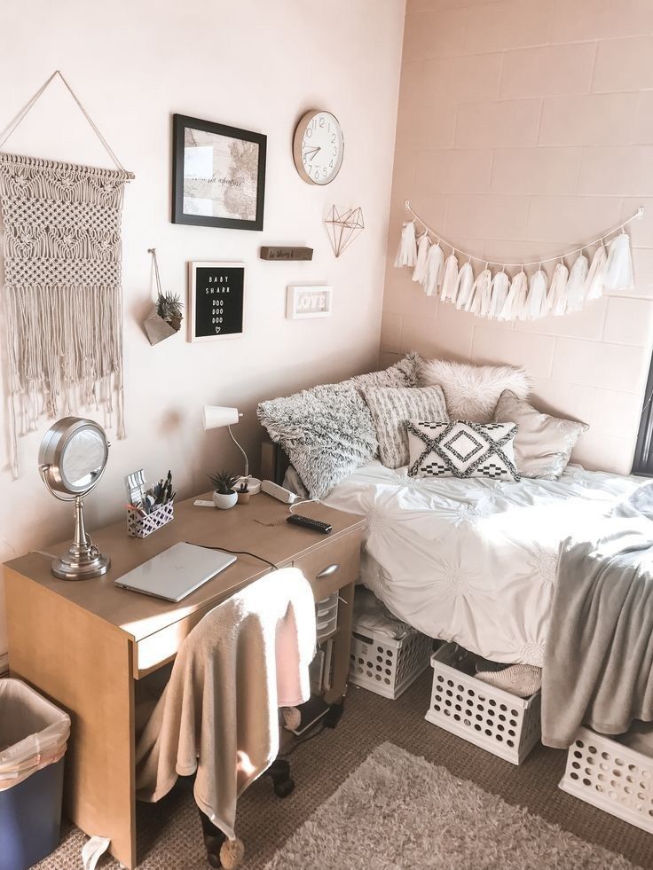76 gorgeous cozy dorm room ideas you'll want to copy 75 -   10 girly room decor ideas