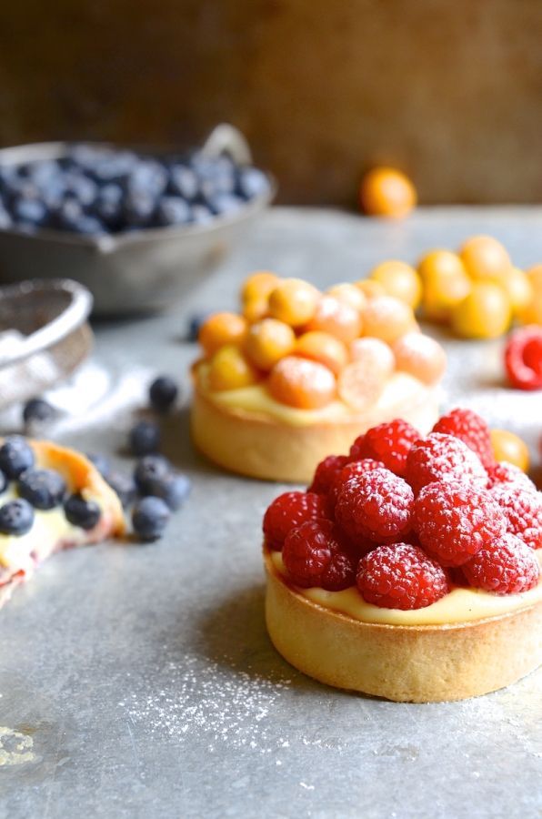 Cr?me p?tissi?re summer berry tarts -   12 desserts French patisserie ideas