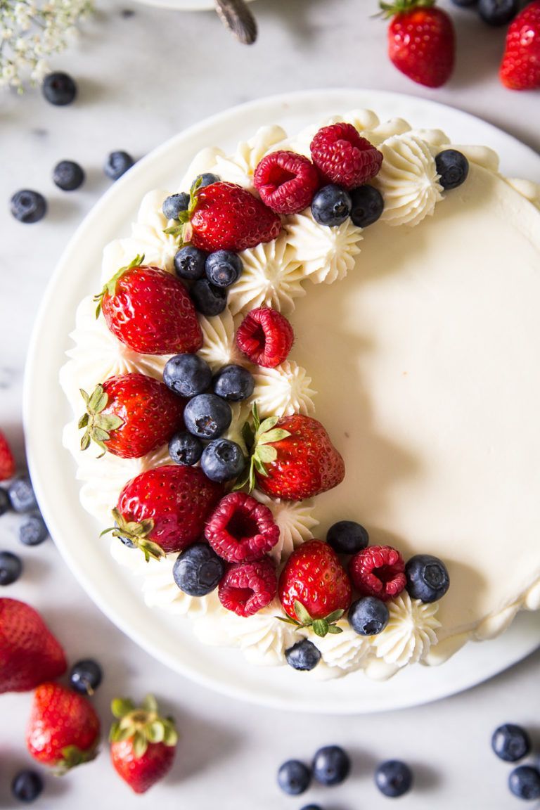 Berry Chantilly Cake -   13 cake Fruit topping ideas