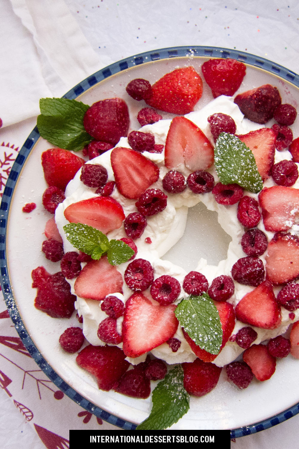 Mother's Day Pavlova Wreath -   13 cake Fruit topping ideas