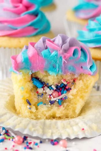 MAGICAL Unicorn Birthday Cakes! EASY Unicorn Cupcakes – Kids – Teens – Adults – SIMPLE and AWESOME Unicorn Party Idea Tutorials -   13 cake Unicorn simple ideas