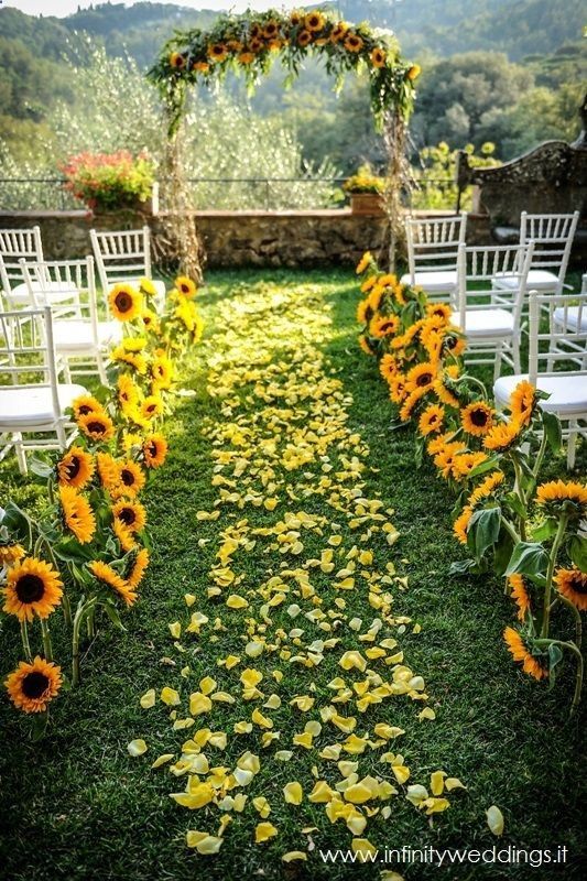 44 Sunflower Wedding Ideas You Can Make Yourself -   13 wedding Sunflower ideas