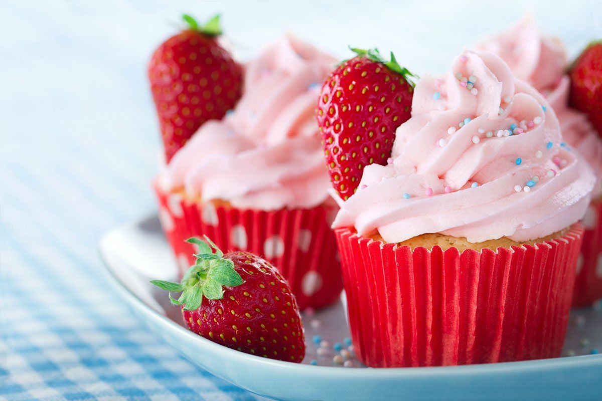 How to Make Easy Strawberry Frosting -   14 cup cake Strawberry ideas