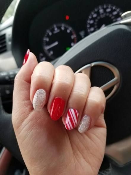 Holiday Nails Christmas Glitter Candy Canes 17+ Ideas -   20 holiday Nails winter ideas