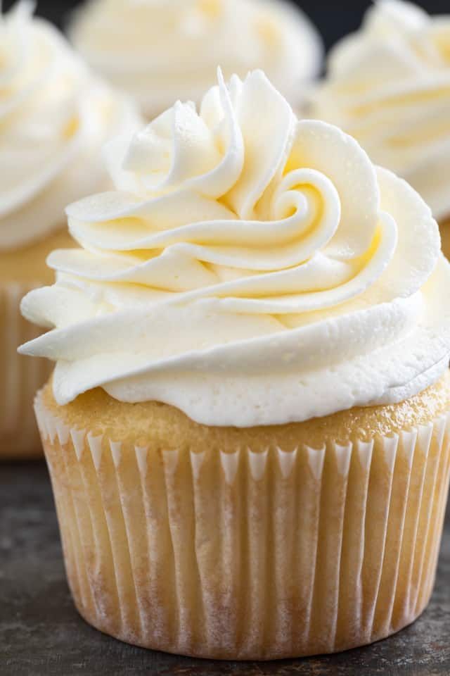 Best Vanilla Buttercream Frosting -   11 cup cake Frosting ideas