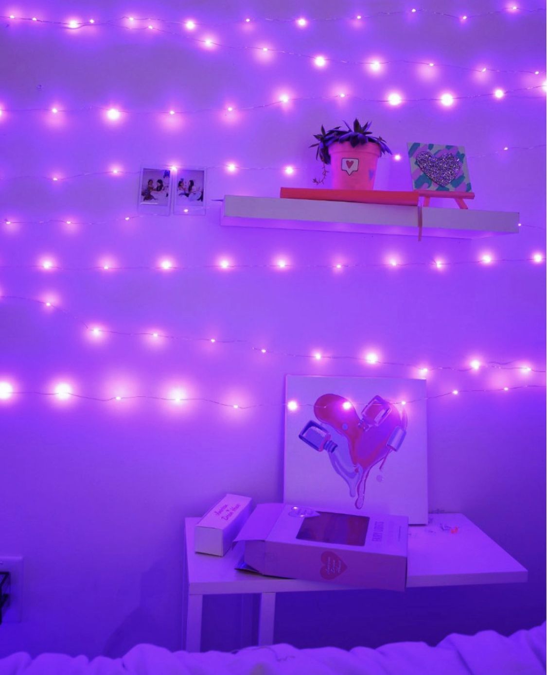 11 room decor Pink fairy lights ideas