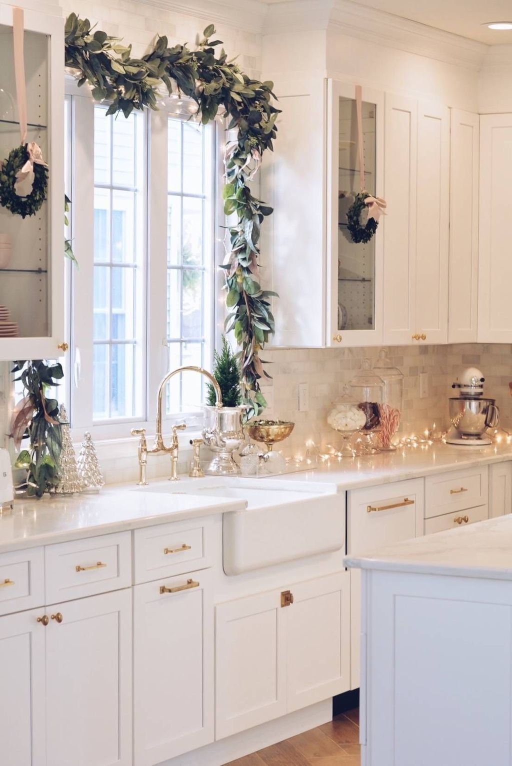 20+ Awesome Christmas Kitchen Decor Ideas -   12 holiday Decorations kitchen ideas