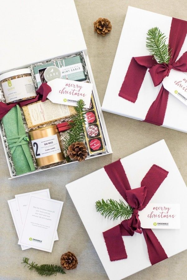 Official Guide to Sending Corporate Holiday Gifts to Clients -   13 holiday Gifts photography ideas
